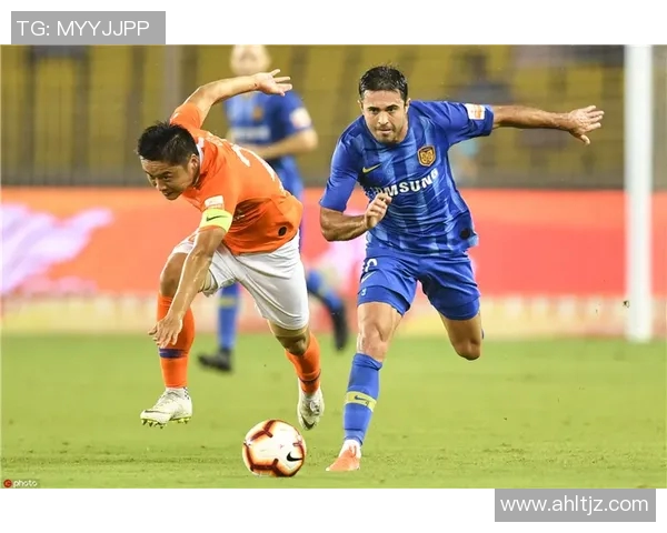 江苏苏宁迎战河南建业争夺中超联赛关键三分的激烈对决